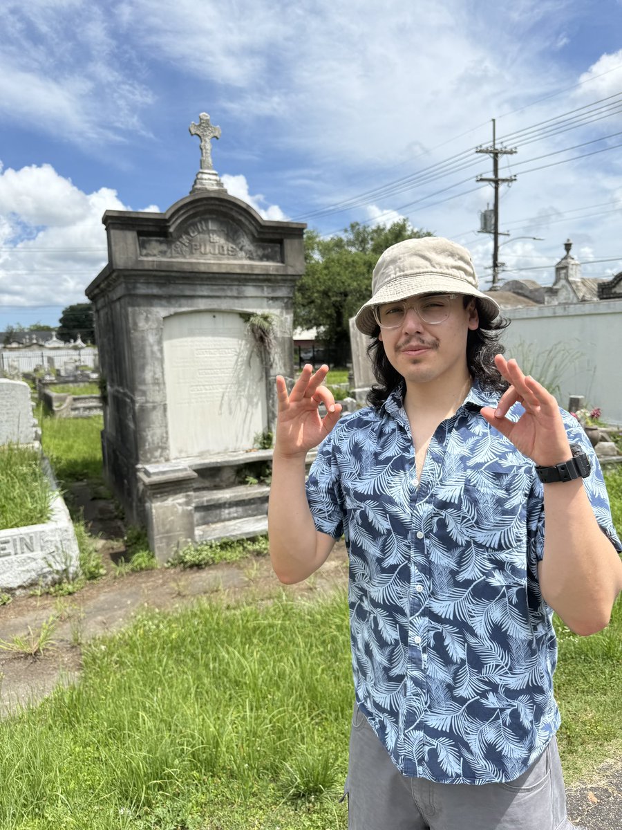 tristious's tweet image. Went sicko mode in New Orleans chat