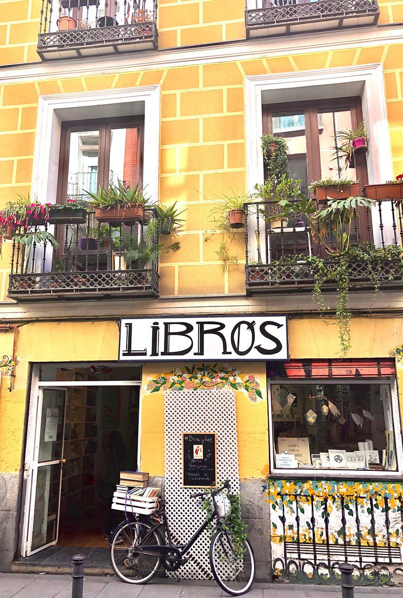 📚 ¡Atención, familias!
Ya podéis ver el listado de libros de texto para el curso 2025/2026 📘

🔗 Aquí lo tenéis: murciaeduca.es/cpnicolasdelas…

 #LibrosDeTexto #CPNicolásDeLasPeñas #Curso202526