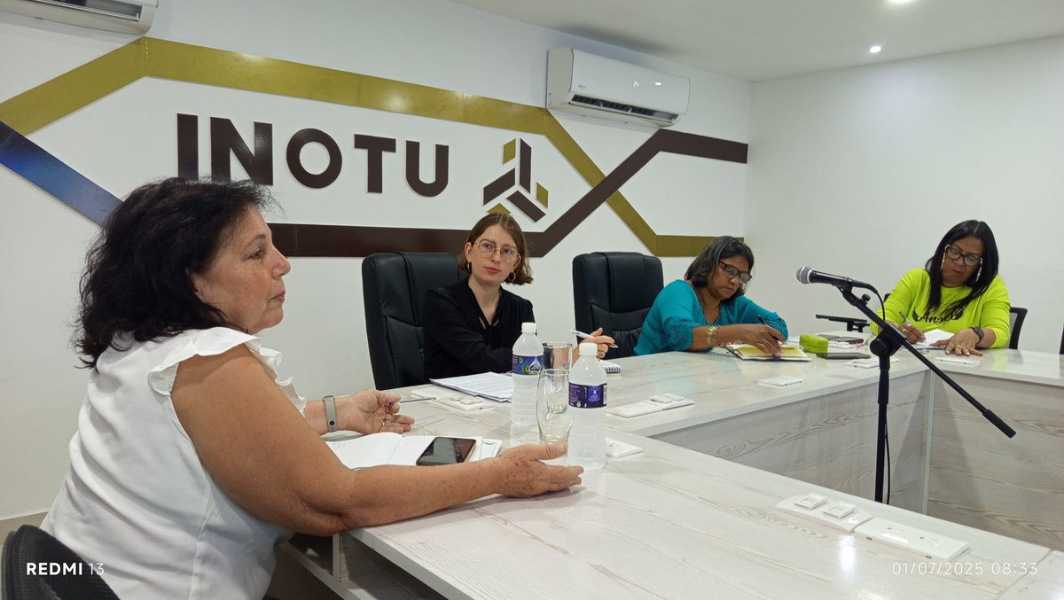 JosMenalvarez1's tweet photo. Encuento con  directivos del INOTU en el marco del proyecto Fondo Verde para el clima con  Representante de ONU-Hábitat @IpfPortal @Yalenny_INOTU @Yunelkys https://t.co/PJYz4QZo3P