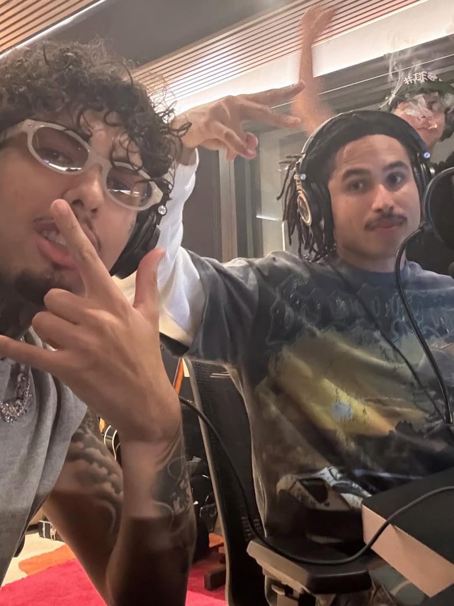 Trapmidias's tweet photo. Ryu, the Runner, Matuê &amp; Neckklace juntos no estudio 👀🔥 https://t.co/ZsSyBW9Oho
