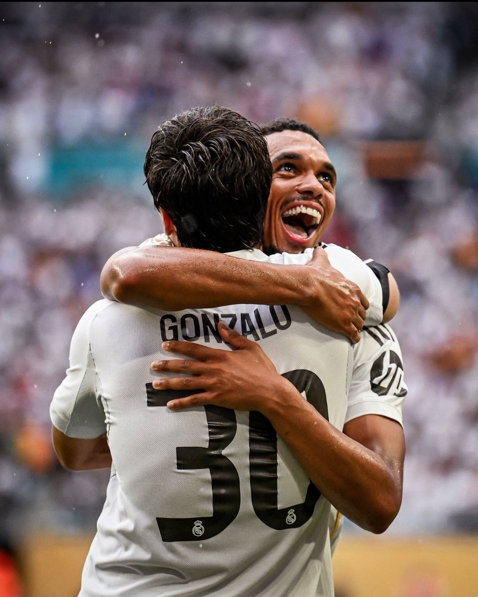 Santiago Bucaram López (@santiagobucaram) on Twitter photo Asomó Juventus con Yildez inventándose ataques y Thuram imponiéndose en el medio, mejor su primer tiempo.
Real Madrid se acomodó, Valverde un 4x4 y dominaron agigantando a Di Gregorio. Gonzalo García es el gran ganador de este torneo, aprovechó y rindió.
SE GANÓ 💵 <a href="/bet593/">Bet593oficial</a> Asomó Juventus con Yildez inventándose ataques y Thuram imponiéndose en el medio, mejor su primer tiempo.
Real Madrid se acomodó, Valverde un 4x4 y dominaron agigantando a Di Gregorio. Gonzalo García es el gran ganador de este torneo, aprovechó y rindió.
SE GANÓ 💵 <a href="/bet593/">Bet593oficial</a>