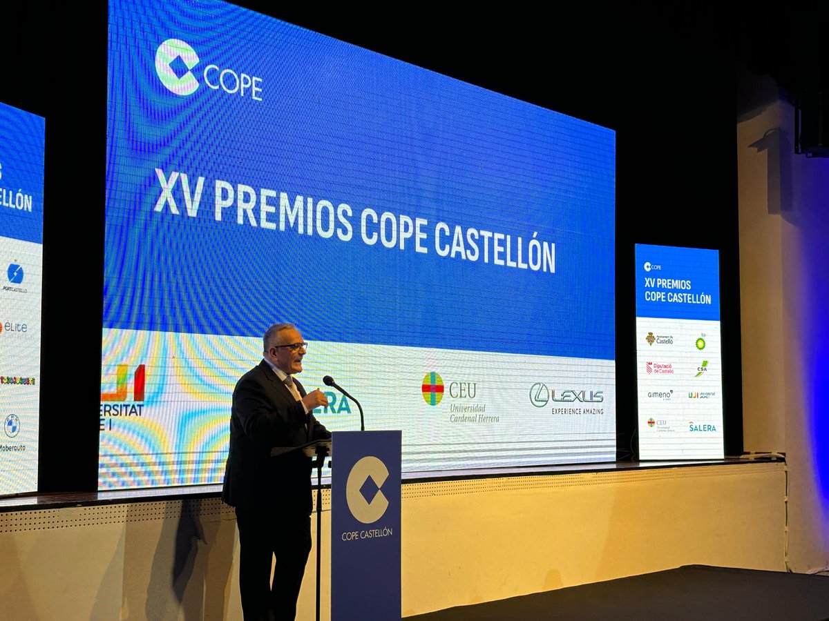 Corts Valencianes (@cortsval) on Twitter photo 📸 La presidenta de les Corts Valencianes, <a href="/LlanosMasso/">Llanos Massó</a>, assistix a la gala dels Premis <a href="/copecastellon/">彡COPE Castellón彡</a>
🏆 Uns guardons que reconeixen l'aportació de diferents persones, associacions, entitats i empreses a la província de Castelló
👏 Enhorabona als premiats! 📸 La presidenta de les Corts Valencianes, <a href="/LlanosMasso/">Llanos Massó</a>, assistix a la gala dels Premis <a href="/copecastellon/">彡COPE Castellón彡</a>
🏆 Uns guardons que reconeixen l'aportació de diferents persones, associacions, entitats i empreses a la província de Castelló
👏 Enhorabona als premiats!