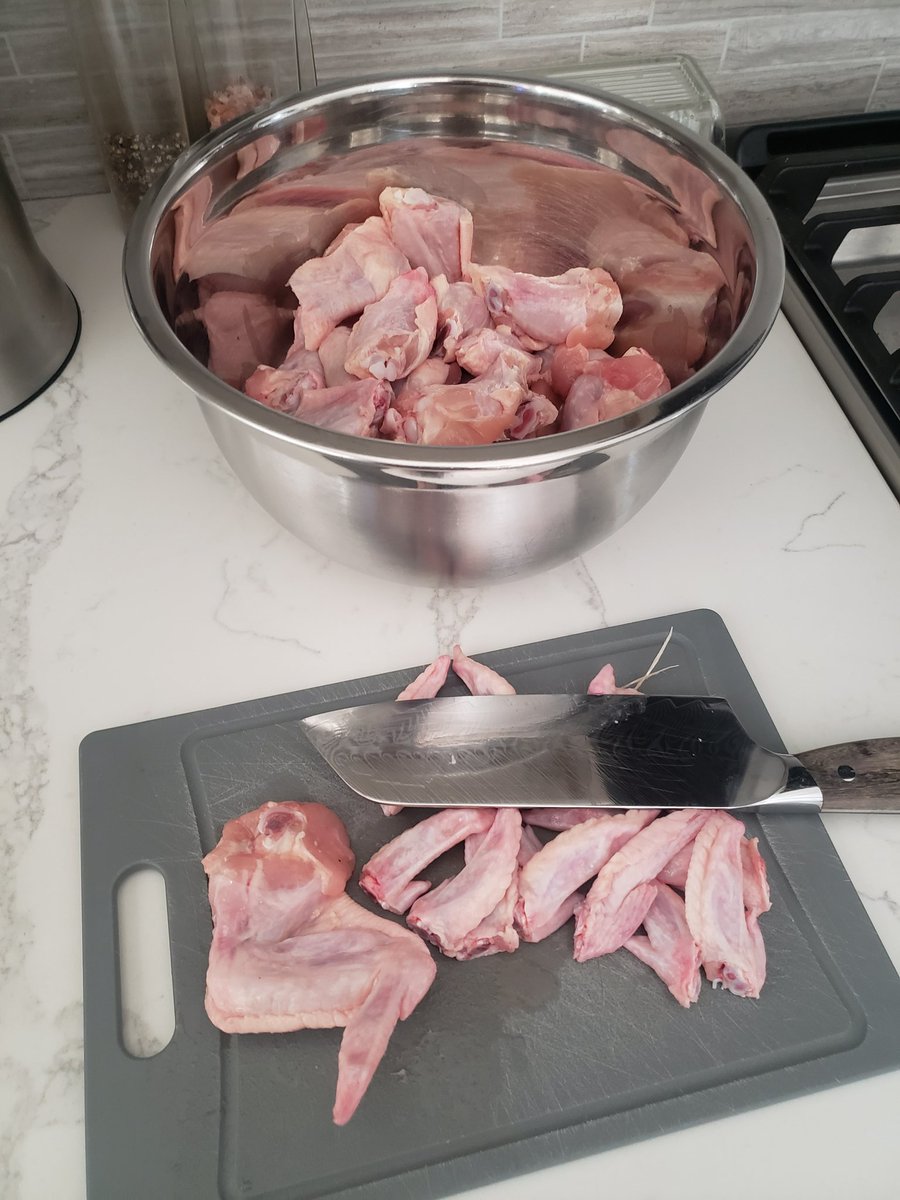 Do you split your own wings? #bbq #thisgrilllife