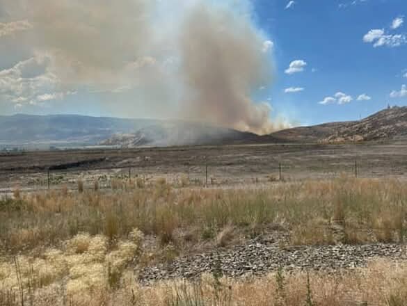 CasimiroMedia's tweet photo. More angles of the #BarronFire from earlier this afternoon showing the line of traffic as evacuations are in process. Smoke plumes have filled the sky and conditions remain unpredictable.
Photos sent in by McKenna, king_kong_da2_ , and regularkelli https://t.co/EMdv0089Jo