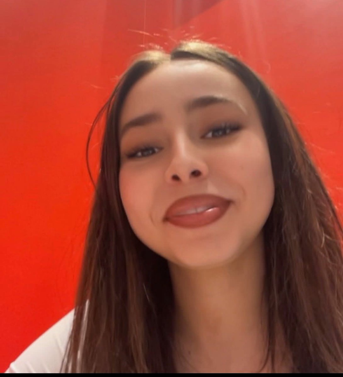 LauriLaurine's tweet photo. #DisparitionInquiétante #Nantes Sofia et Djouliana, 15 -16 ans toujours ne pas retrouver.Partager maximum s’il vous plaît https://t.co/Cvt1MWBfW8