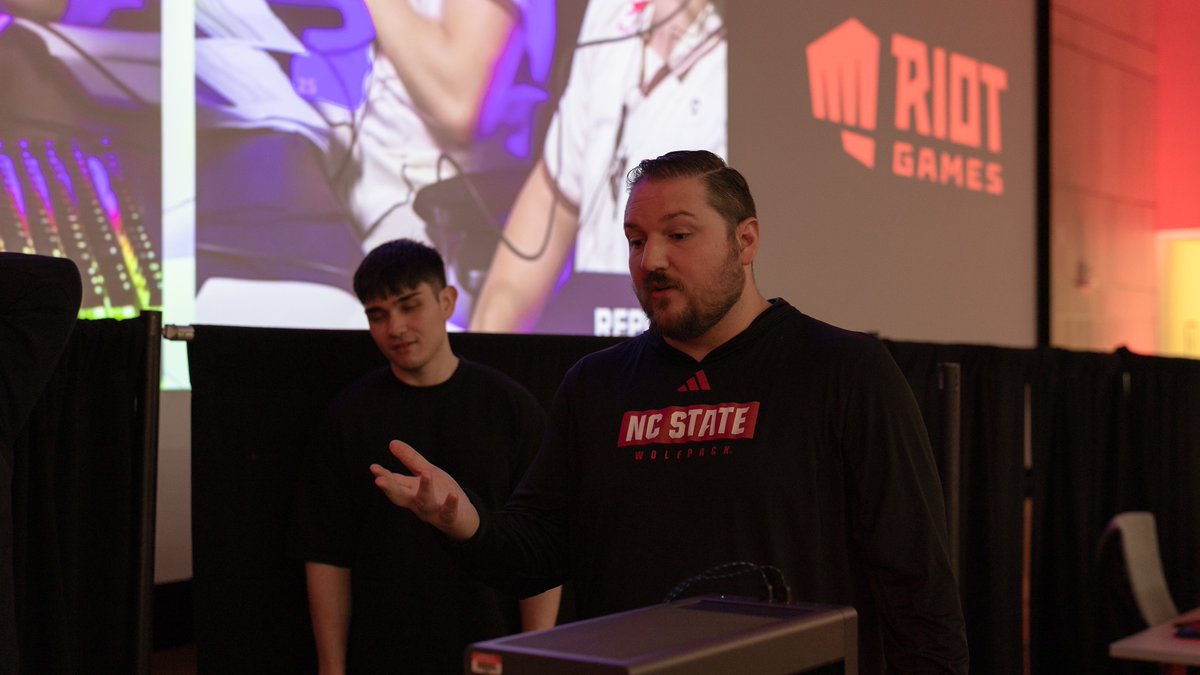 Today, we're shouting out the heroes behind the scenes: our amazing <a href="/UniEsportsNA/">UNIVERSITY Esports NA | ExitLag</a>, talent lineup, and <a href="/NCState/">NC State University</a> student volunteer staff! 🎬👏

From setup to breakdown, these individuals poured their passion into bringing the 2025 CLOL &amp; CVAL Championship Grand Finals to life. A
