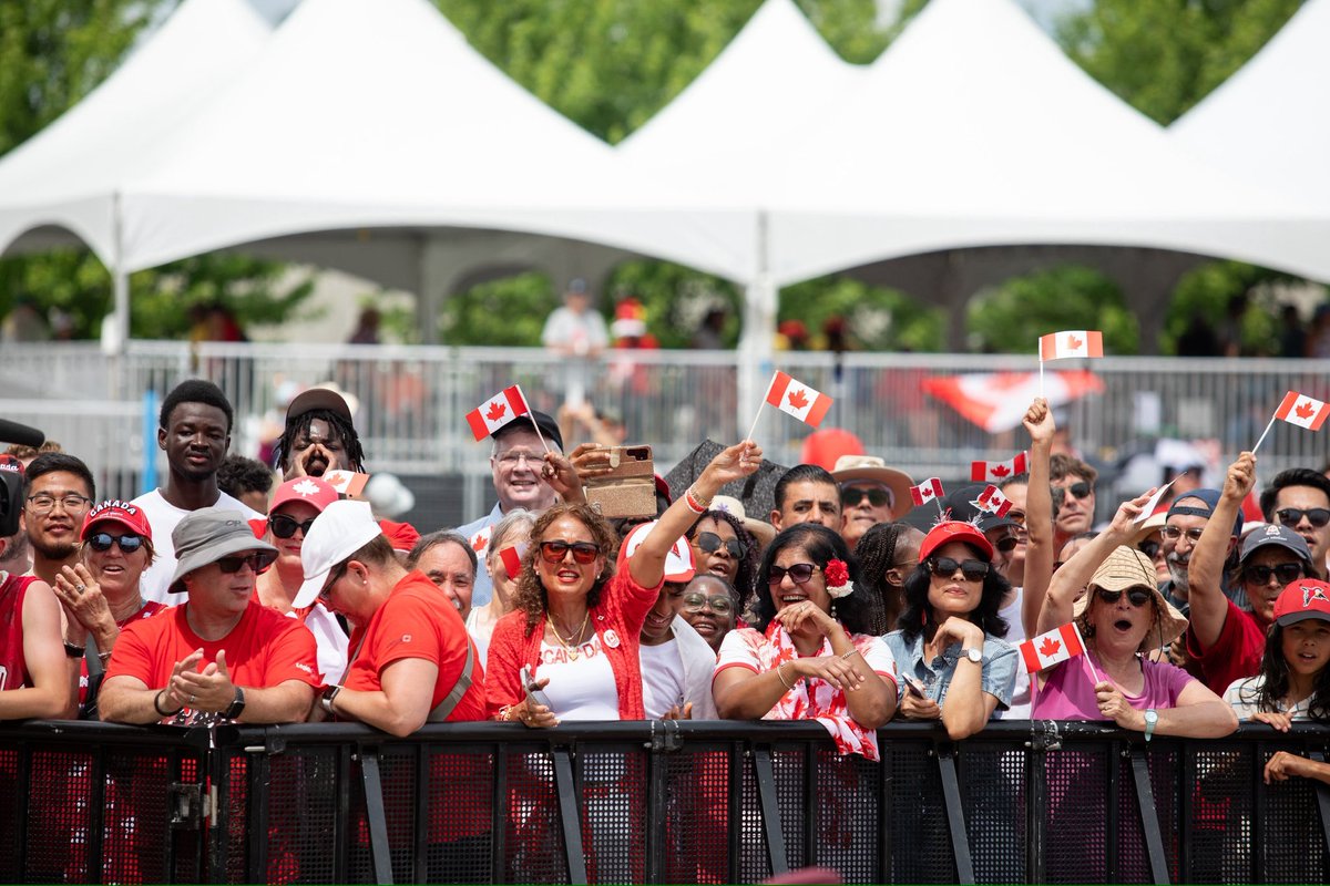 keitonewman's tweet photo. National noon ceremony takes place a Lebreton Flats in Ottawa to commemorate Canada Day https://t.co/RzTdCHWKAS