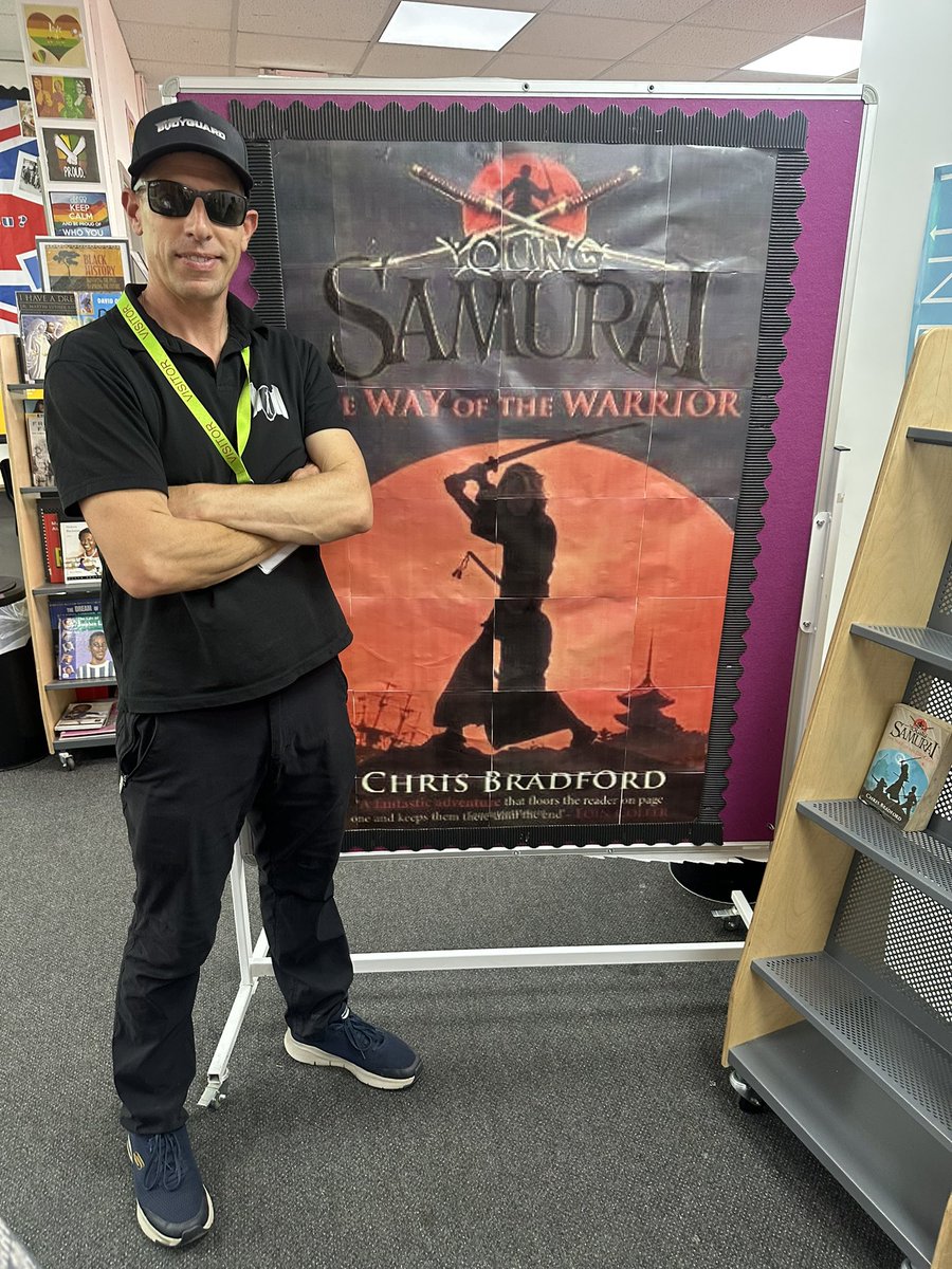 YoungSamurai's tweet image. Now that is a BIG Samurai book cover for my visit to Weavers Academy @PuffinBooks