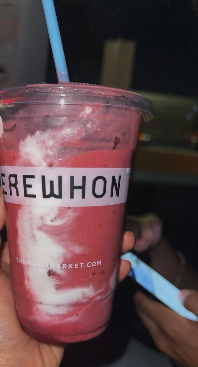 nomanxal's tweet image. We need @ErewhonMarket in SF for my tech folks to hop on the Hailey Bieber smoothie