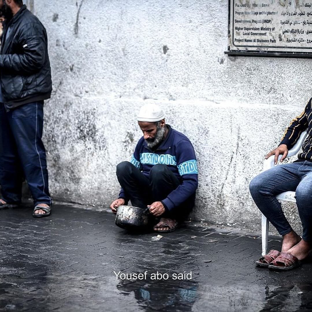 We are seeing carnage in #Gaza.

Hunger is being weaponised.
Forced displacement has become a death sentence.
People are desperate to survive.
#GazaHolocasut
#GazaGenocide
#Trump

Saraçhanedeyiz meltem cumbul Akparti Genel Merkez deprem