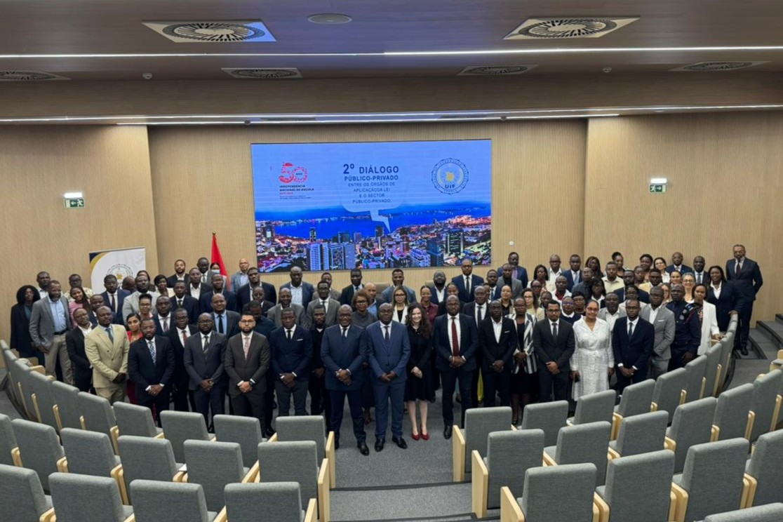 Manuela Carneiro tweet media