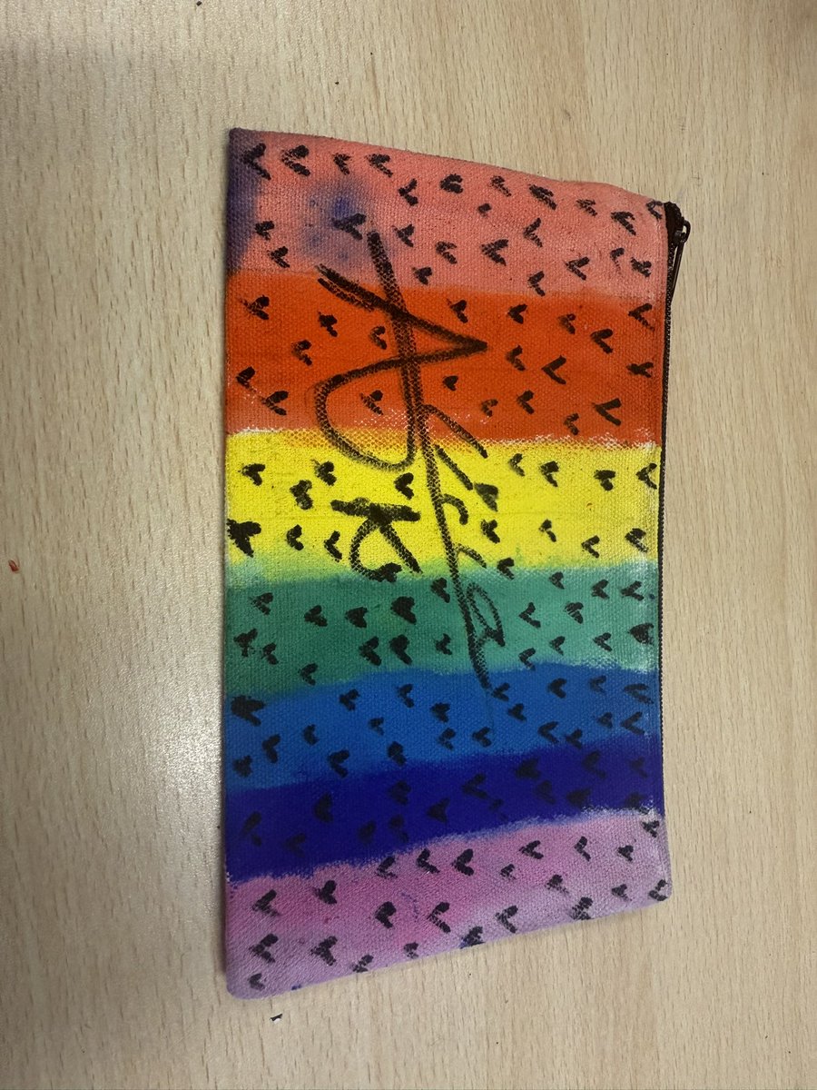 Paul Smith inspired pencil case designs. The first time Year 6 have used fabric paints, a new medium and fabric for them to work with. Really happy with how they turned out 🫶 #Year6 #art #design