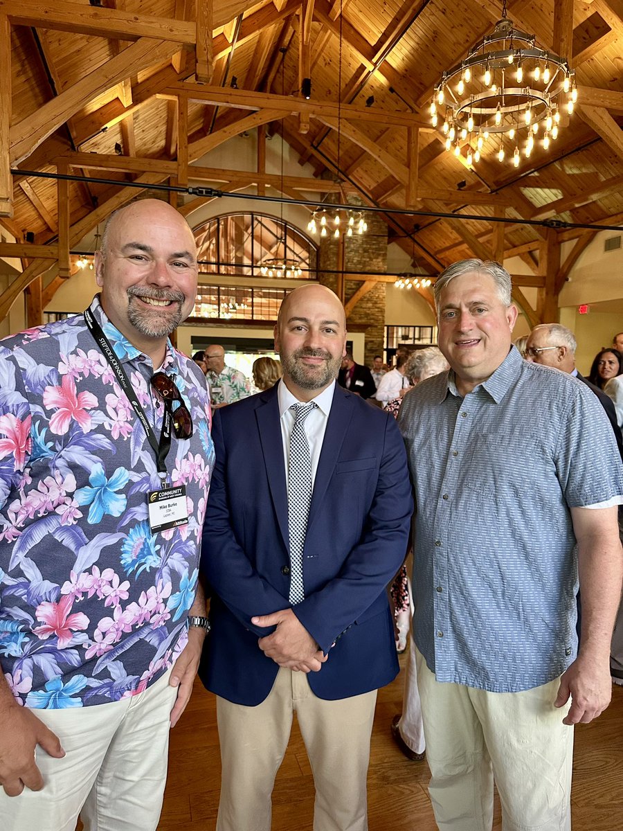 Mike Burke (@mikeburkejr) on Twitter photo Proud to represent <a href="/ICBA/">Independent Community Bankers of America</a> at the Community Bankers of West Virginia conference. Incredible people making a real difference on #mainstreet every day. Proud to represent <a href="/ICBA/">Independent Community Bankers of America</a> at the Community Bankers of West Virginia conference. Incredible people making a real difference on #mainstreet every day.