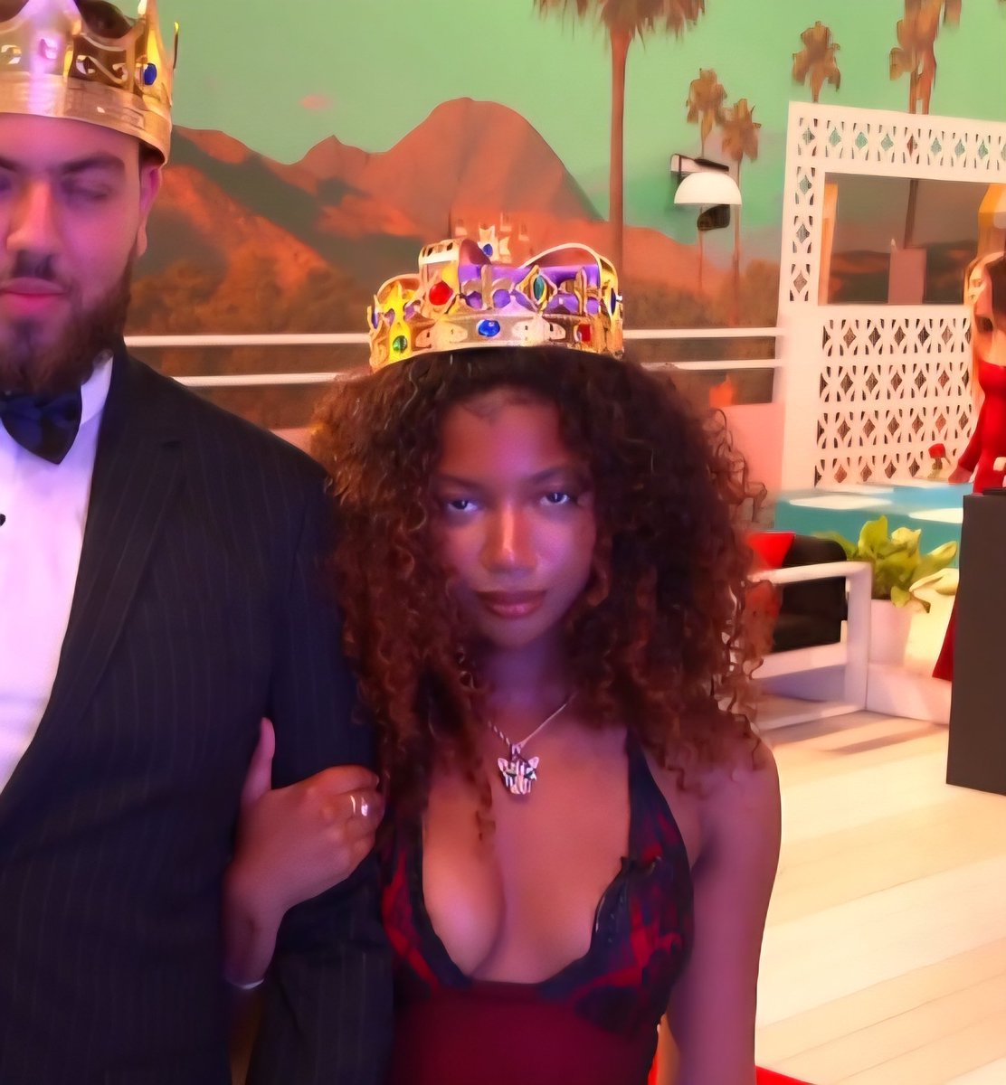 Dressgrace28's tweet photo. Qui lui dit que c'est un bonbon😍😍😍 #SecretStoryLive #SecretStory https://t.co/2nNMaAipTS