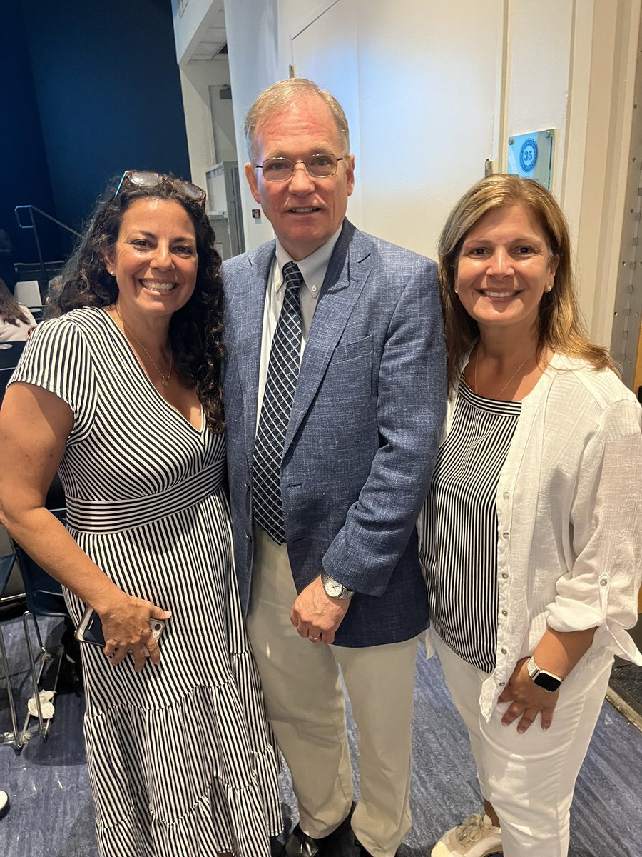 Vivian Sirakis (@sirakisvivian) on Twitter photo Fantastic day spent with this amazing crew #proud2Bnhpgcp Thank you @readingleague New York <a href="/NHPGCP/">Dr.JenniferMorrison-Raptis, NHPGCP Superintendent</a> for this wonderful event filled with exceptional presenters! Fantastic day spent with this amazing crew #proud2Bnhpgcp Thank you @readingleague New York <a href="/NHPGCP/">Dr.JenniferMorrison-Raptis, NHPGCP Superintendent</a> for this wonderful event filled with exceptional presenters!