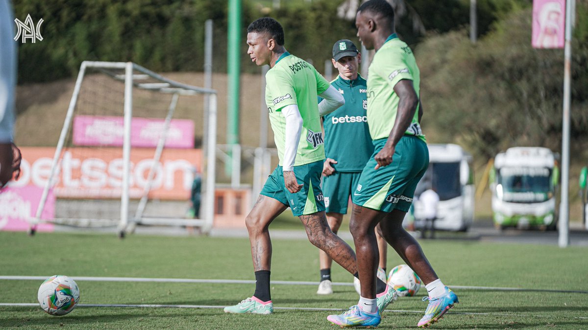 Doble jornada ✅

#EntrenamientoVerdolaga 
#UnoVuelveSiempre