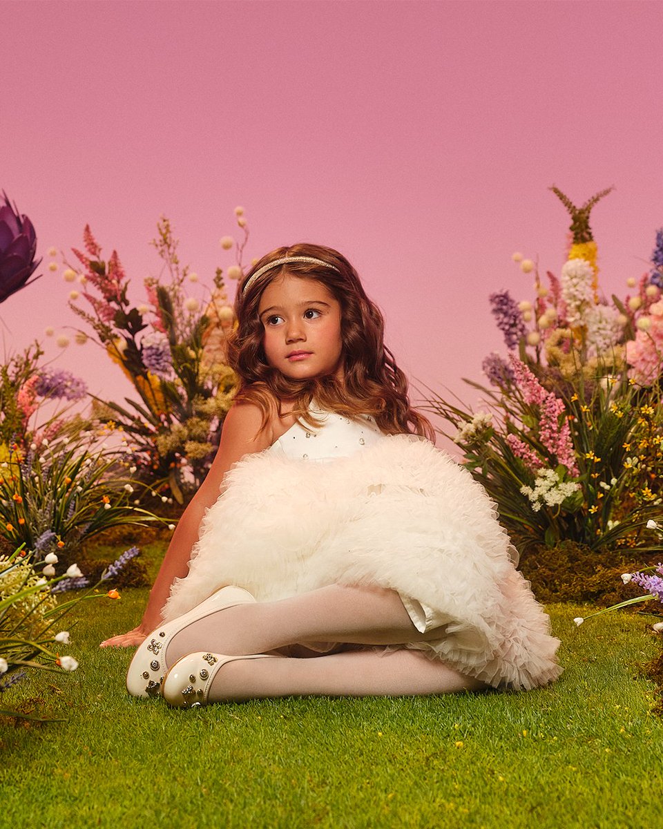 Dulce María My World ☮︎︎ tweet media