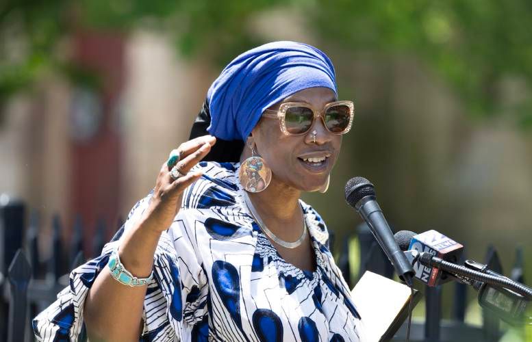 Mpress Bennu’s resignation from the Greenfield Human Rights Commission and her four-year role organizing the city’s Juneteenth festivities comes following a resident’s pushback over the decision to present the former police chief with a Juneteenth award. recorder.com/Bennu-resignat…