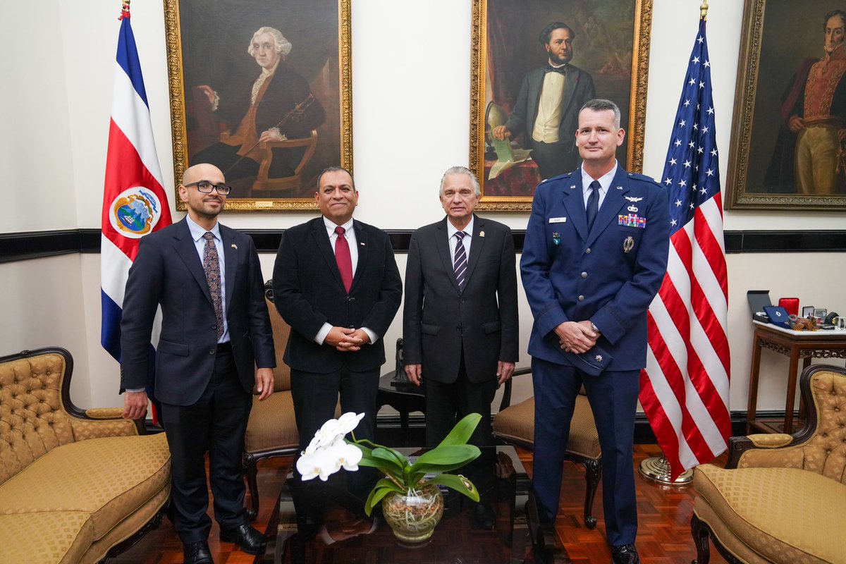 🇺🇸🤝🇨🇷 ¡Fortalecemos la cooperación! Firmamos un Memorando de Entendimiento con Costa Rica para compartir información clave entre agencias de seguridad. Este acuerdo hará a EE. UU. y a Costa Rica más seguros, facilitando investigaciones conjuntas y combatiendo el crimen