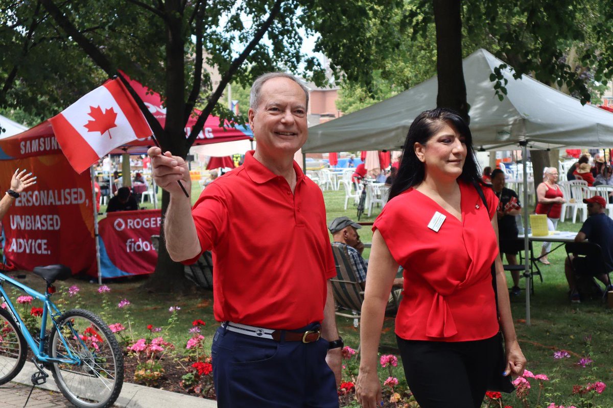 PBethlenfalvy's tweet image. Wishing everyone a safe and joyful Canada Day!
Thanks @CityofPickering for hosting a fantastic event at Esplanade Park.
My team and I were able to meet so many great constituents of Pickering-Uxbridge.
#CanadaDay
