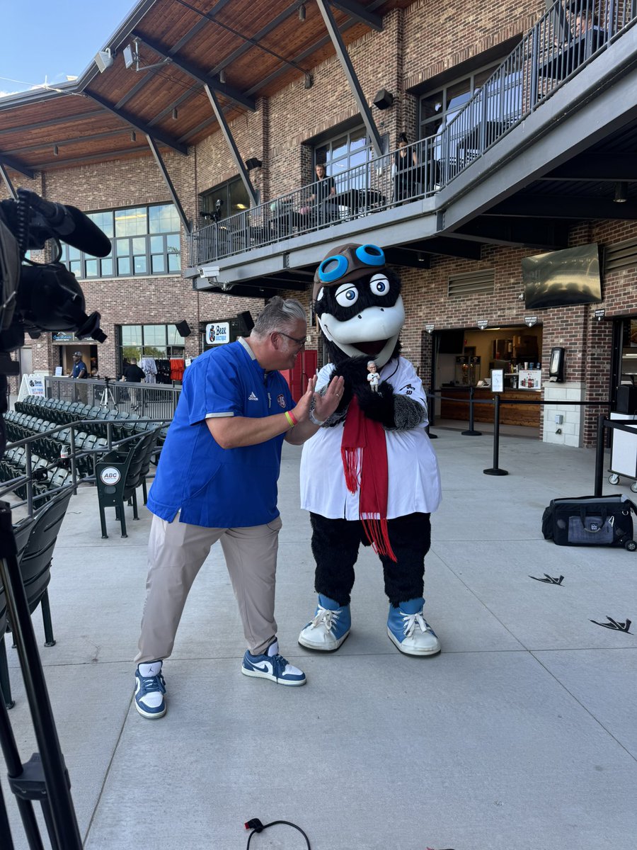 No context <a href="/jockosports/">Mike Jocko Jacques</a> 

<a href="/beloitskycarp/">Beloit Sky Carp</a>