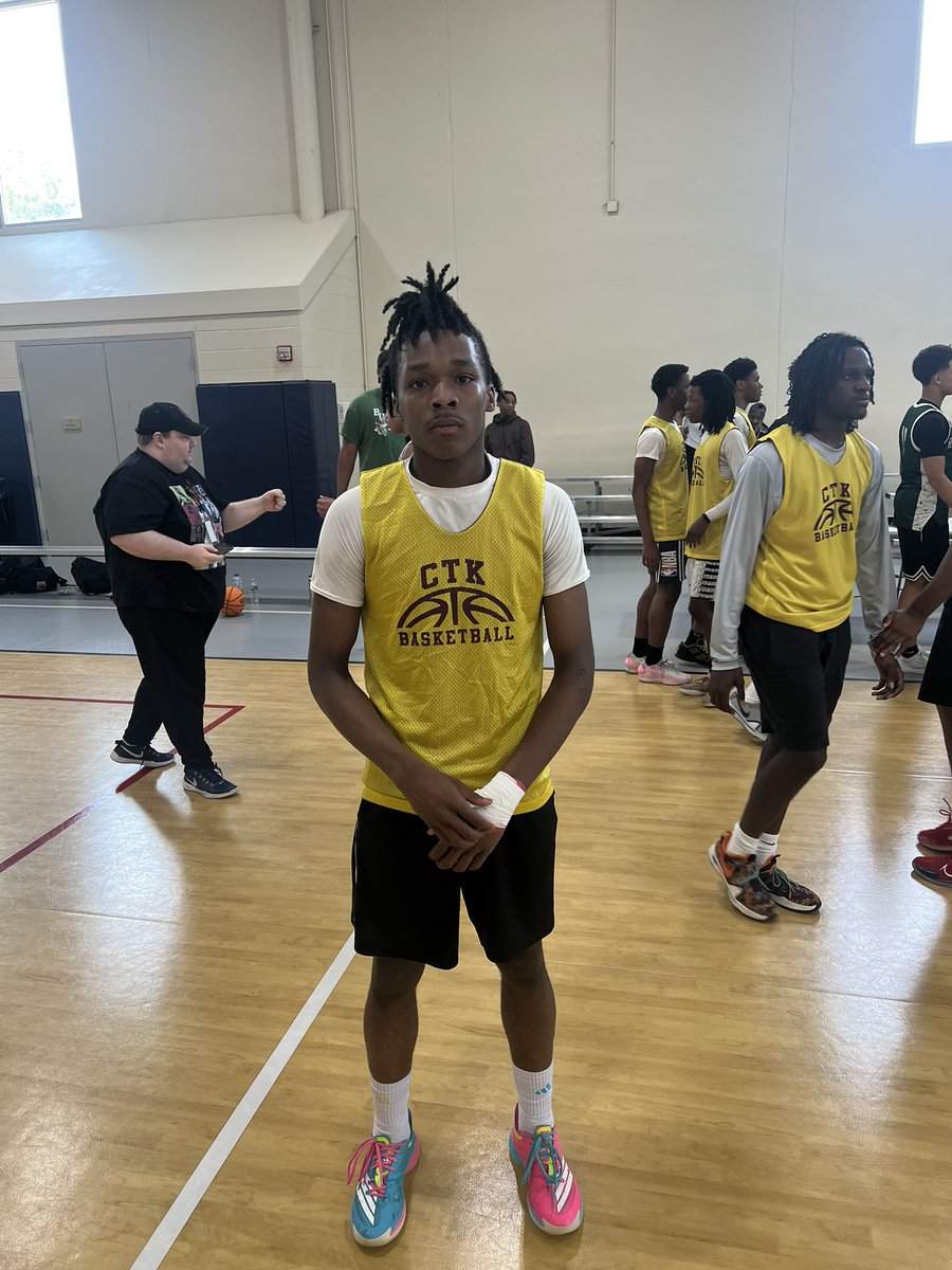 Kids bounce back quick. Saturday this young man was on the floor howling in pain from injury. He’s back Sunday playing two games. Class of 2026 6’1” point guard <a href="/MichaelThoma0/">Michael Thomas</a> of <a href="/GladiatorBaske2/">Gladiator Basketball CTK (Chicago)</a> attacks the rim unafraid. Nice mid range jumper. #romeovillelive <a href="/RVilleLivehoops/">Romeoville Live Summer Shootout</a>