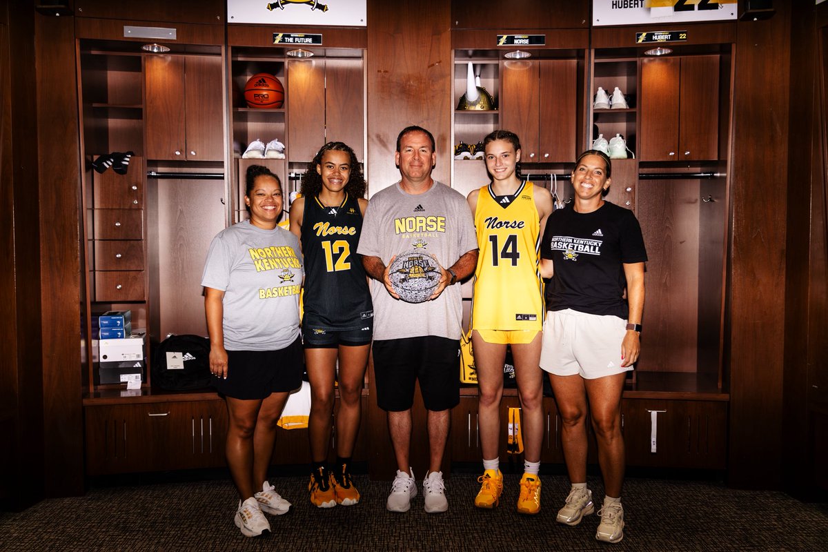 Thank you  <a href="/coachjeffhans/">Jeff Hans</a>, <a href="/CoachMolly_/">Molly Bateman</a> and the rest of the coaching staff for the unofficial visit and great conversation.
