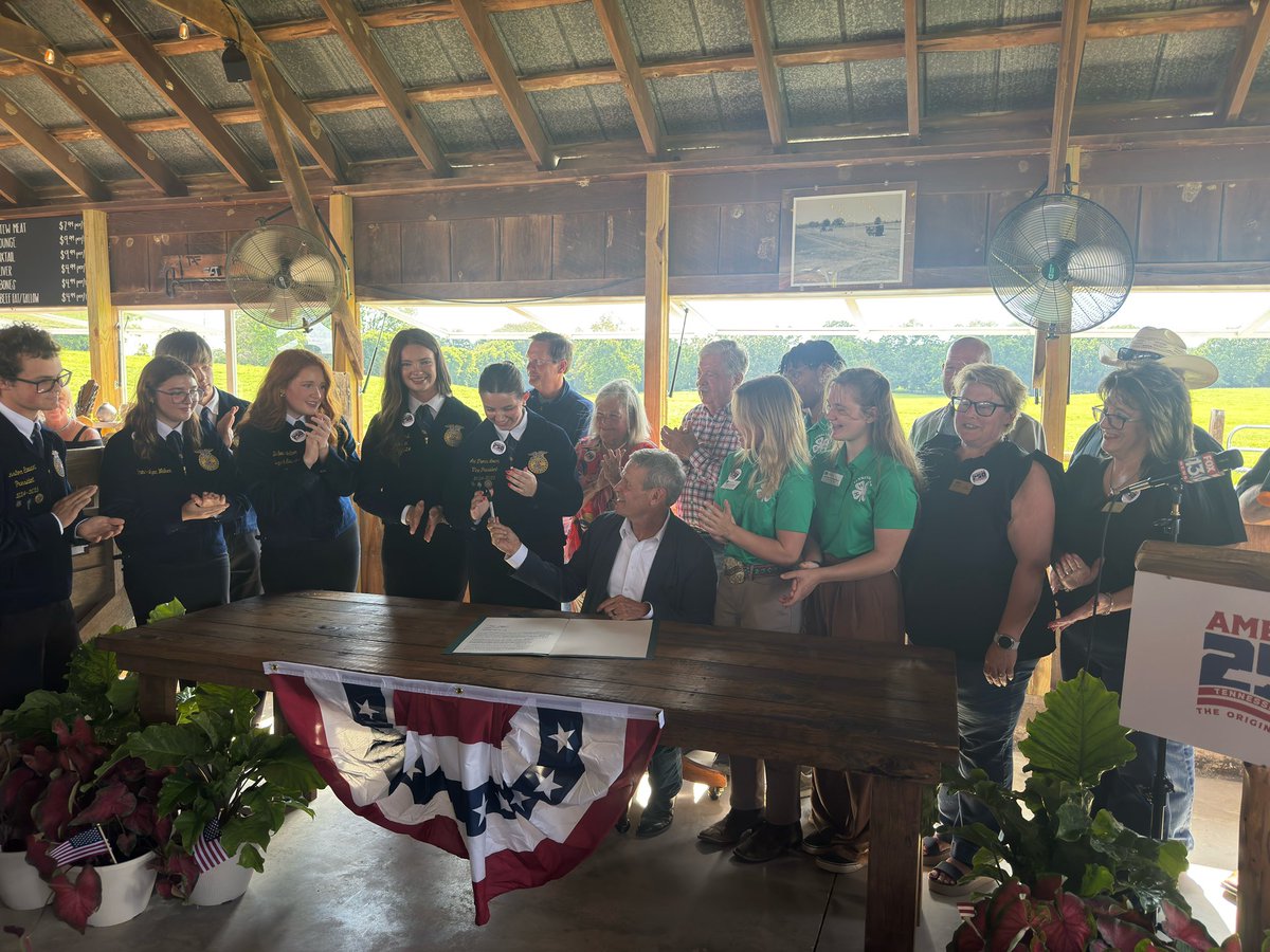 Tennessee Farm Bureau Federation (@tnfarmbureau) on Twitter photo To say today has been one for the history books would be quite the understatement. Couldn’t think of a more perfect way to kick off celebrating the greatest country in the world turning 250 years old than by <a href="/GovBillLee/">Gov. Bill Lee</a> signing the Farmland Preservation Act in all three grand To say today has been one for the history books would be quite the understatement. Couldn’t think of a more perfect way to kick off celebrating the greatest country in the world turning 250 years old than by <a href="/GovBillLee/">Gov. Bill Lee</a> signing the Farmland Preservation Act in all three grand