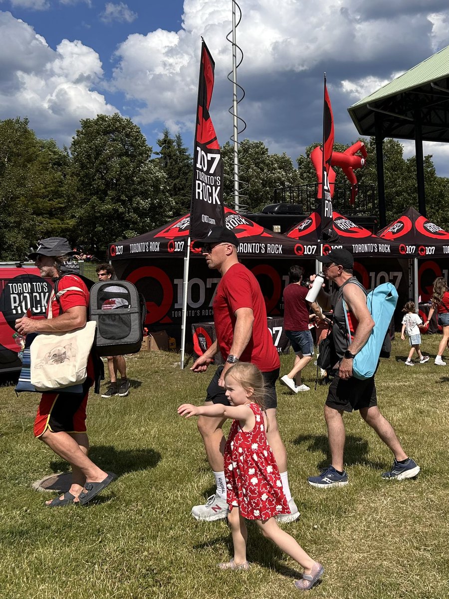 Brad Bradford✌️ (@bradmbradford) on Twitter photo What a better way to close off this Canada Day than with <a href="/Q107Toronto/">Q107 Toronto</a> in Woodbine Park! 🇨🇦
Thanks to everyone who came out to celebrate this important day— amazing live music, great energy, and so much community spirit.
Always proud to mark this day with friends, neighbours, What a better way to close off this Canada Day than with <a href="/Q107Toronto/">Q107 Toronto</a> in Woodbine Park! 🇨🇦
Thanks to everyone who came out to celebrate this important day— amazing live music, great energy, and so much community spirit.
Always proud to mark this day with friends, neighbours,
