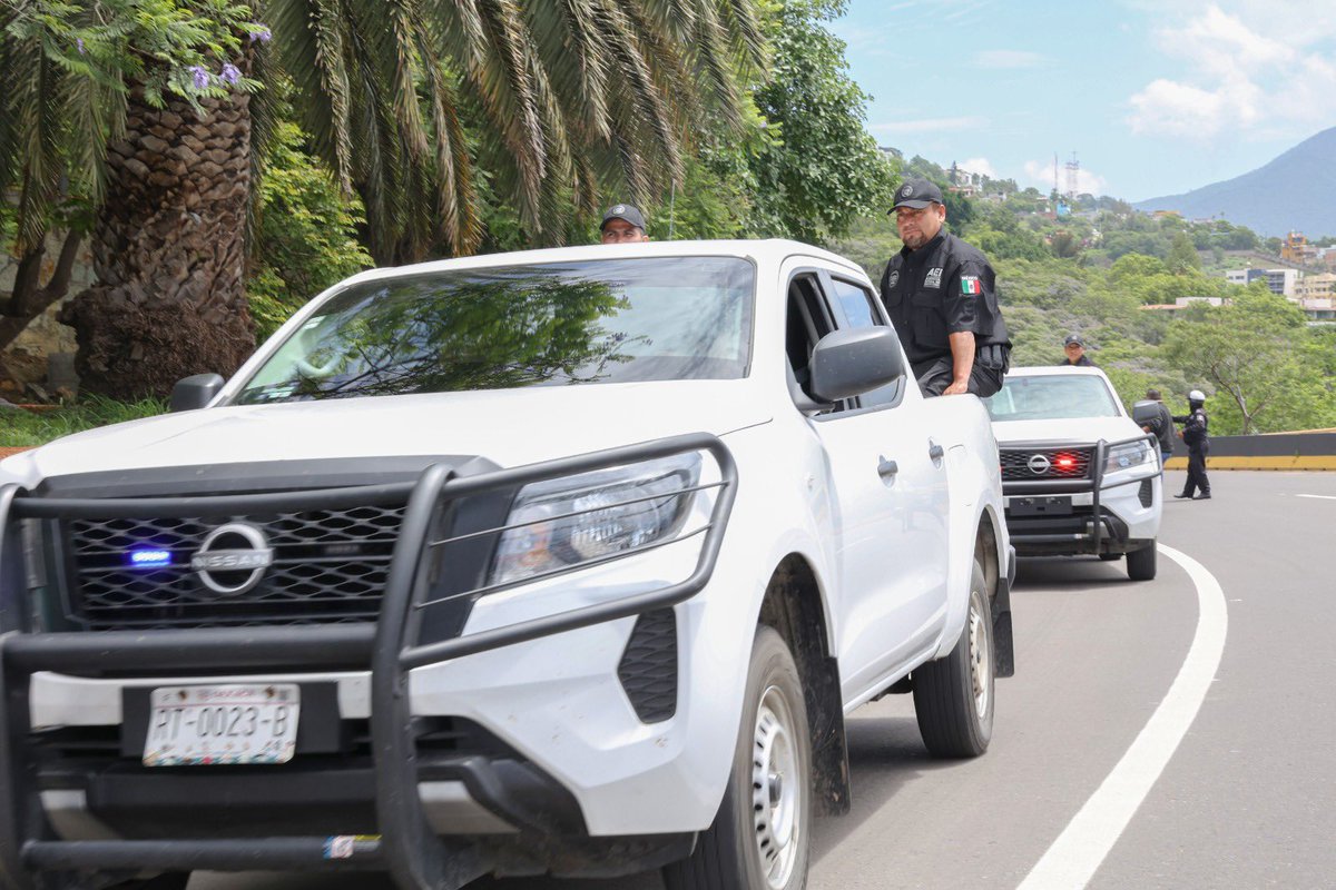 Participamos en el banderazo del Operativo #GuelaguetzaSegura2025, para sumar esfuerzos y garantizar celebraciones con un entorno seguro y en paz para la ciudadanía oaxaqueña y visitantes, colaborando con acciones que fortalezcan la seguridad y promuevan la paz social durante las
