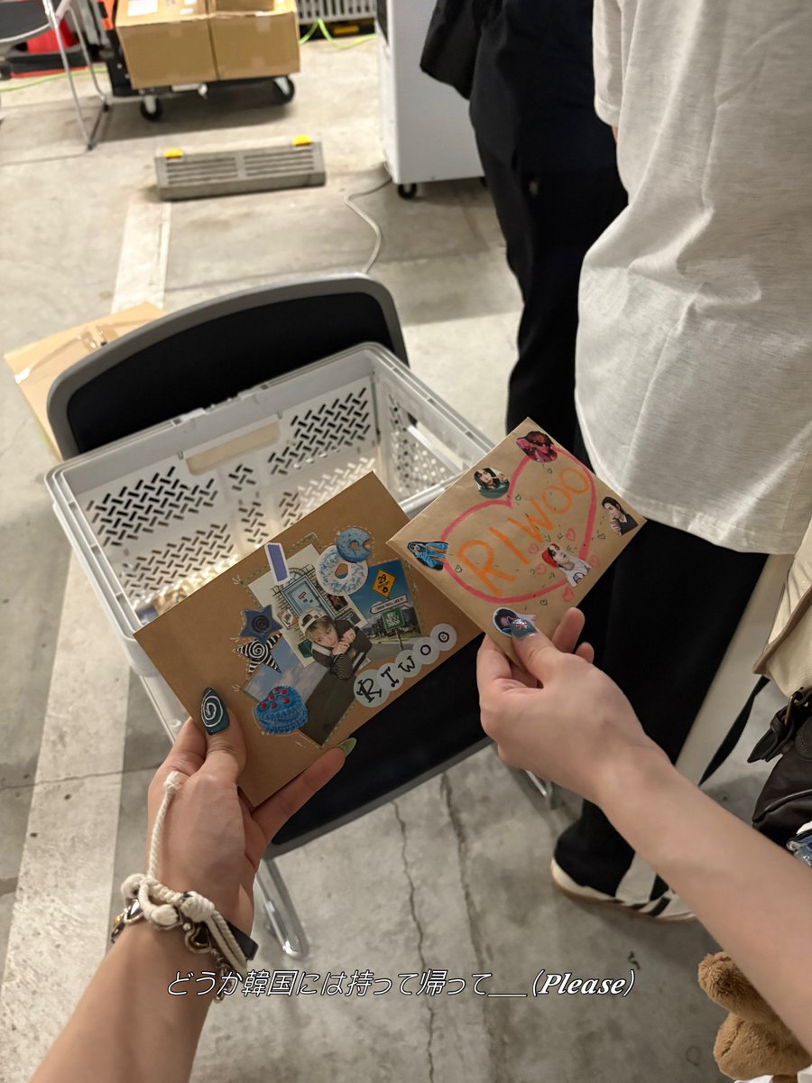 rw_bnd_s2's tweet photo. -𝘉𝘖𝘠𝘕𝘌𝘟𝘛𝘋𝘖𝘖𝘙 𝘛𝘖𝘜𝘙 ‘𝘒𝘕𝘖𝘊𝘒 𝘖𝘕 𝘝𝘰𝘭.𝟣’ 𝘌𝘕𝘊𝘖𝘙𝘌 𝘐𝘕 𝘑𝘈𝘗𝘈𝘕-

文字通り"音を楽しむ"彼らを感じられて___
次の楽園では ﾎﾞﾈｸﾄﾞにも ﾜﾝﾄﾞｱにも もっと会えますように‧⁺ ⊹˚.✮
それまで私も自分の人生の主人公 一生懸命生きるよー♩✧ https://t.co/TYkZurTAtM