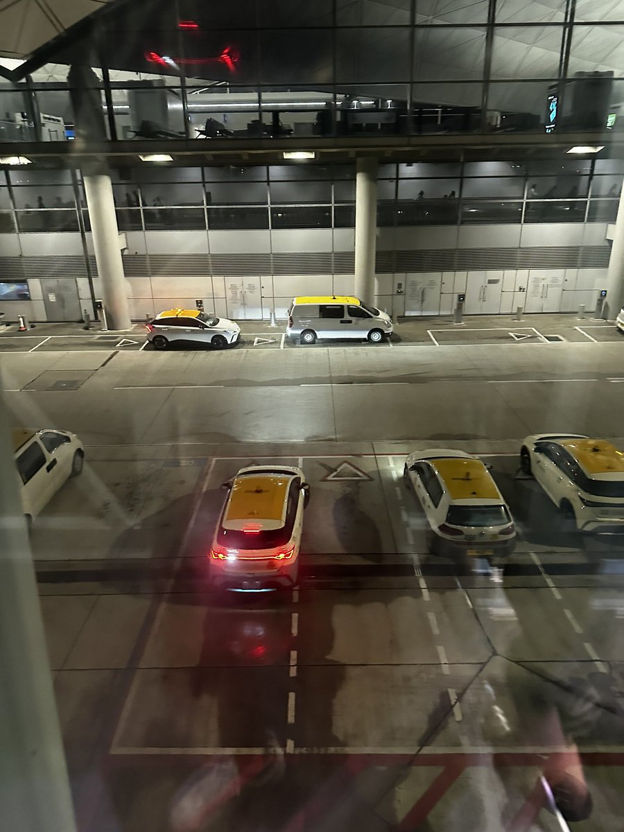Lots of BYDs and MAXUSs at HKG. Couldn’t make out what that vehicle in the back of photo 3, NETA or Deepal?