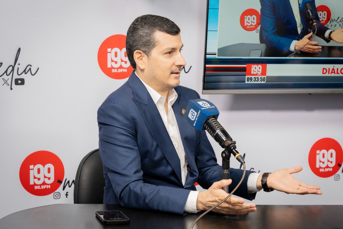 El Mes del Socio fue una forma de reconocer, agradecer y homenajear a todos  los comerciantes, que han recibido muchos golpes, pero que a pesar de todo siguen esforzándose <a href="/MiguelMagg79/">Miguel Gonzalez G.</a> en <a href="/Radio_i99/">Radio i99</a>