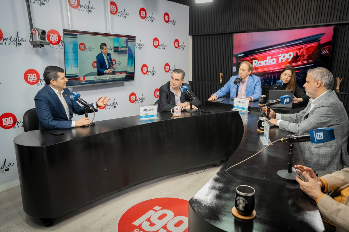 Estamos conscientes de que nosotros somos forjadores de un mejor porvenir. El futuro se esconde detrás de aquellos que lo crean <a href="/MiguelMagg79/">Miguel Gonzalez G.</a> en <a href="/Radio_i99/">Radio i99</a>