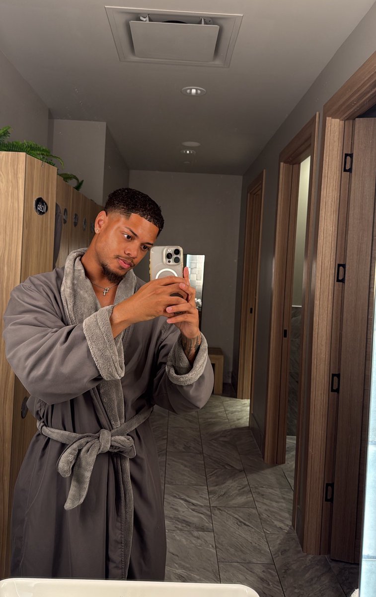 𝓒𝓲𝓷 tweet media