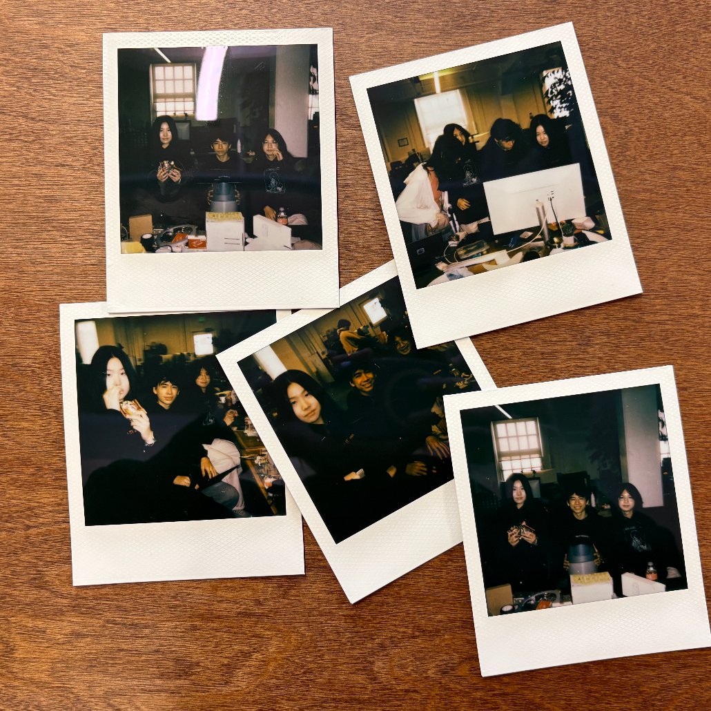 i'm building a robotics company.

instead of going straight to columbia this fall, i'm taking a gap year to build Sam, an AI healthcare robot.

Sam will: 
- keep the elderly safe and healthy
- drive autonomously around the home
- act as a caretaker on a daily basis

we're saving