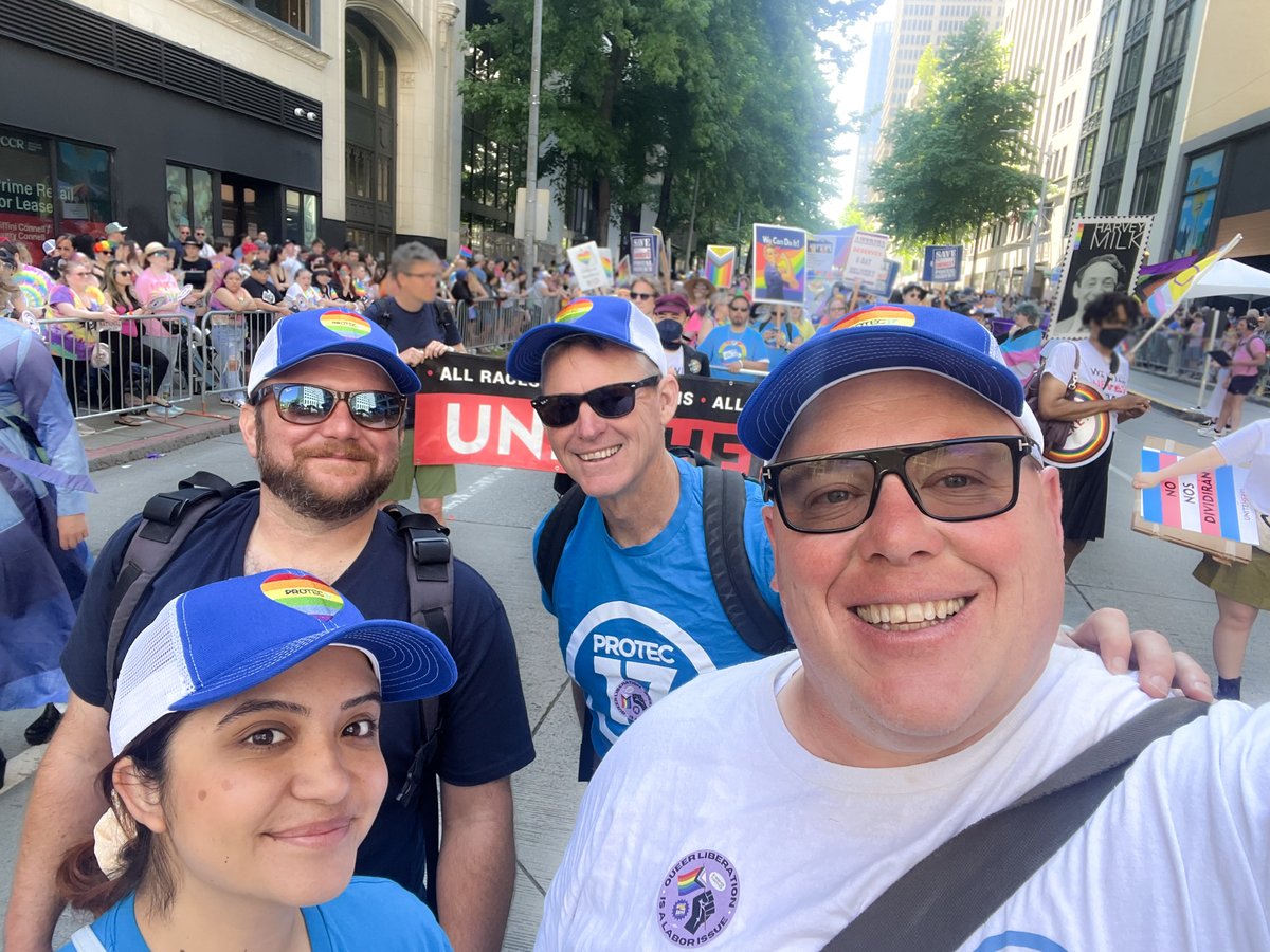 PTE17's tweet image. We had so much fun at the #SeattlePrideParade this past weekend! ππ Now more than ever, we celebrate and recommit to fight for trans/LGBTQIA2S+ rights (and look damn good doing it too)! πβ #TransRightsareWorkersRights #PrideatWork @PrideatWork