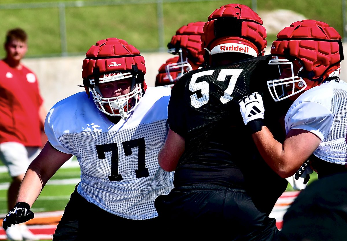 Pat Dailey/Headliner Sports (@headlinersports) on Twitter photo Edwards offers Tigers versatility, smarts and leadership along offensive line ccheadliner.com/stories/edward⦠<a href="/OzarkTigersFB/">OzarkTigersFB</a> <a href="/Ozarkfb_recruit/">Ozark Tigers Football Recruiting</a> <a href="/braxtonedw/">Braxton Edwards</a> <a href="/COCsportsreport/">Central Ozark Conference sports report</a> Edwards offers Tigers versatility, smarts and leadership along offensive line ccheadliner.com/stories/edward⦠<a href="/OzarkTigersFB/">OzarkTigersFB</a> <a href="/Ozarkfb_recruit/">Ozark Tigers Football Recruiting</a> <a href="/braxtonedw/">Braxton Edwards</a> <a href="/COCsportsreport/">Central Ozark Conference sports report</a>