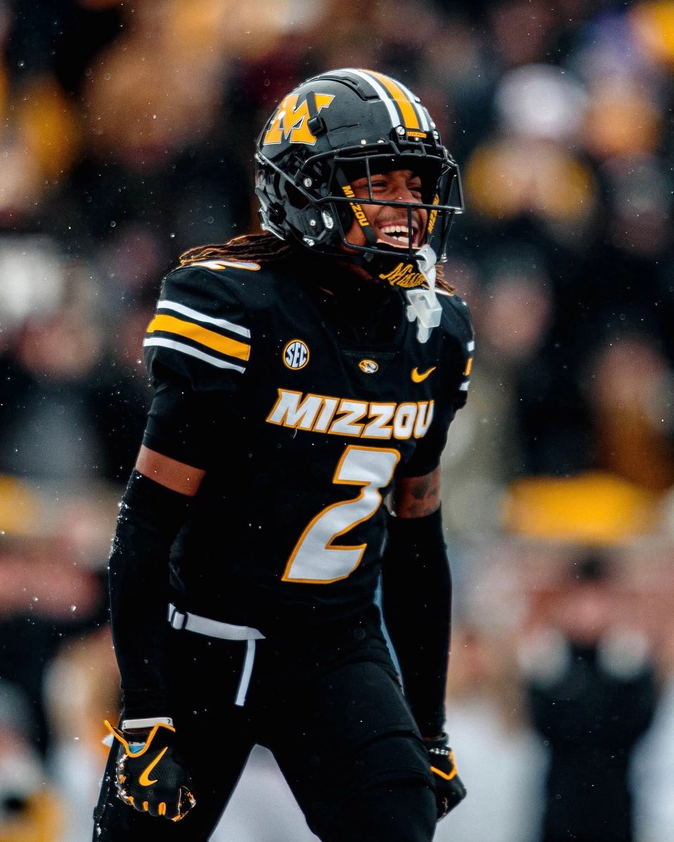 ✈️ bought. See u Sept 6. 

Rock Chalk Chicken Hawk F%CK KU!!