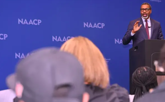 'NAACP marks history in rejecting Trump’s presence'

🖋 Lauren Burke | NNPA News Service
📸 NAACP

#stlamerican #stlnews #stlouis #NAACP #CivilRights #NoInvite #Charlotte2025 #BlackLeadership 

stlamerican.com/business/naacp…