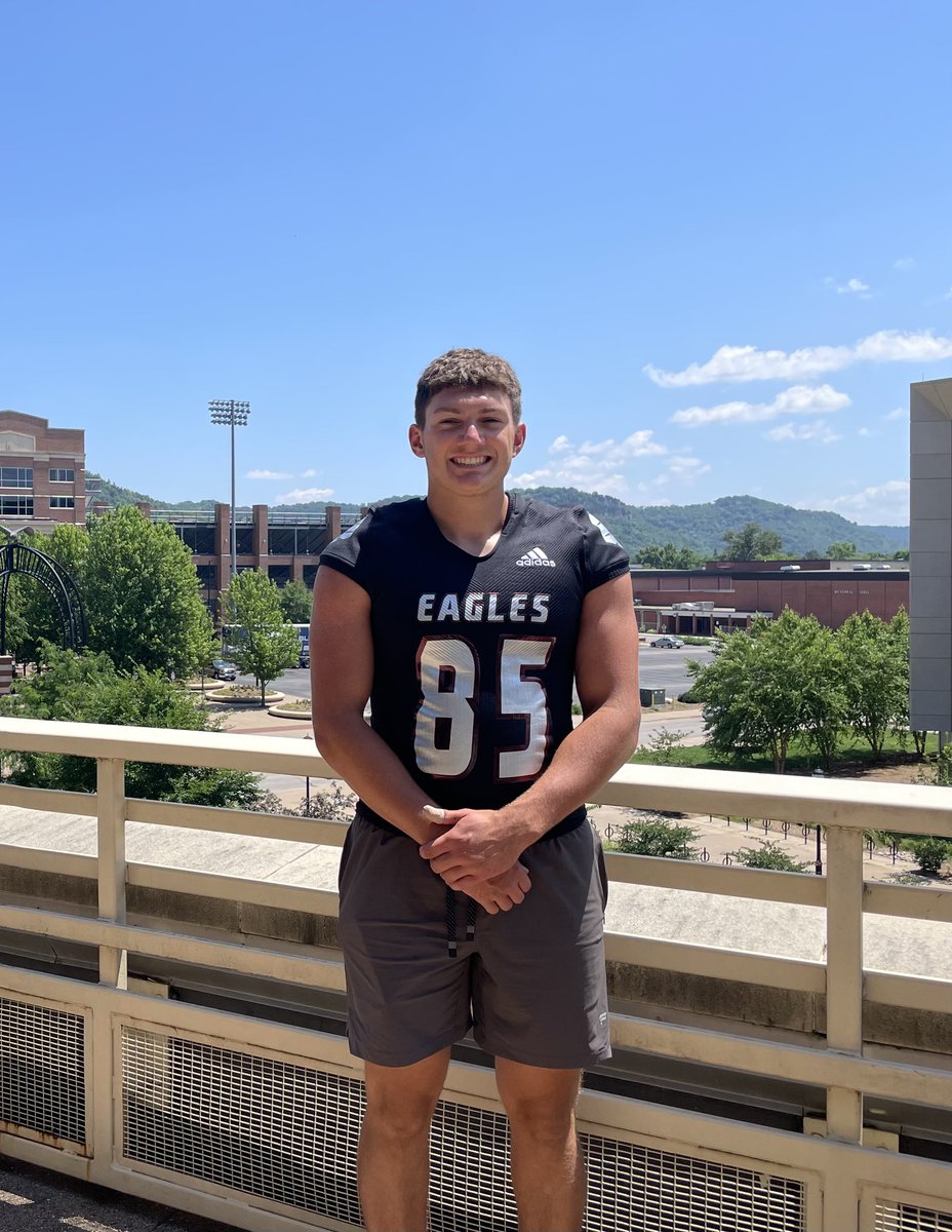 tylergehling's tweet photo. Thank you @UWLCoachJanus for inviting me to campus today. It was enjoyable learning about #TheExperience! Can’t wait to be back soon! @CoachMZweifel @CoachWhiteUWL https://t.co/2FctZT5RfS