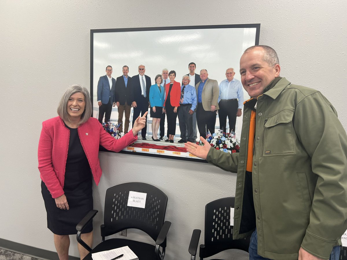 MikeNaigIA's tweet image. Happy birthday to @joniernst! I’m grateful for your leadership and your tireless work on behalf of Iowa’s farmers and families