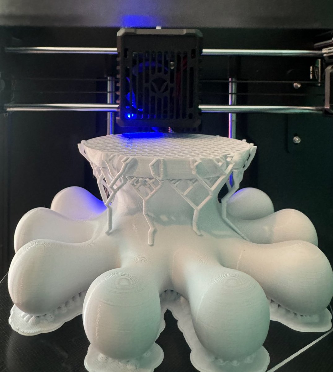 Timotainment's tweet image. 24 hours into the print