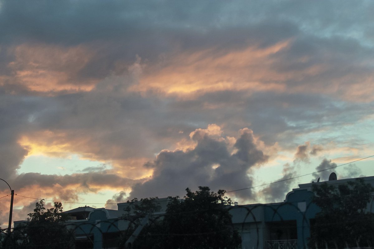 Jowie Otero (@jowie_otero) on Twitter photo El primer atardecer de Julio desde Carolina! <a href="/Fernando_AF14/">Fernando Aymat 𝕏</a> <a href="/AtabeyPhotog/">Atabey Photography</a> <a href="/TWAPuertoRico/">The Weather Alert P.R.</a> <a href="/alvarosayan049/">Álvaro Sayan</a> <a href="/adamonzon/">Ada Monzón</a> <a href="/CycloforumsPR/">CycloforumsPR</a> <a href="/DeborahTiempo/">Deborah Martorell</a> <a href="/FlorLluch/">Flor Lluch</a> <a href="/GuaybanaJota/">RealJota</a> <a href="/NormaOrtizRodr4/">Norma Ortiz Rodriguez</a> <a href="/BoricuaVasca/">Vascaboricua</a> <a href="/SLopezTiempo/">Suheily López Belén</a> <a href="/Carlostoletv/">Carlos Tolentino</a> El primer atardecer de Julio desde Carolina! <a href="/Fernando_AF14/">Fernando Aymat 𝕏</a> <a href="/AtabeyPhotog/">Atabey Photography</a> <a href="/TWAPuertoRico/">The Weather Alert P.R.</a> <a href="/alvarosayan049/">Álvaro Sayan</a> <a href="/adamonzon/">Ada Monzón</a> <a href="/CycloforumsPR/">CycloforumsPR</a> <a href="/DeborahTiempo/">Deborah Martorell</a> <a href="/FlorLluch/">Flor Lluch</a> <a href="/GuaybanaJota/">RealJota</a> <a href="/NormaOrtizRodr4/">Norma Ortiz Rodriguez</a> <a href="/BoricuaVasca/">Vascaboricua</a> <a href="/SLopezTiempo/">Suheily López Belén</a> <a href="/Carlostoletv/">Carlos Tolentino</a>