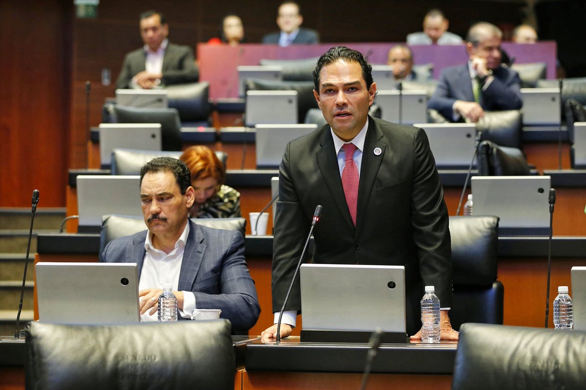 Iniciando la sesión del día de hoy en el <a href="/senadomexicano/">Senado de México</a> en donde se discutirán leyes en materia de seguridad pública. 

#VargasSenador
