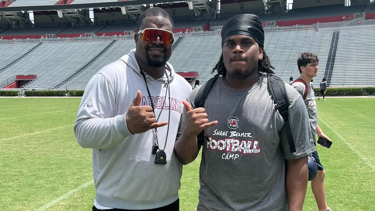 Six Star Football | PLUS+ (@sixstarfootball) on Twitter photo EVENT COVERAGE | Several talented defensive prospects impress at South Carolina
📈 Several boosted their recruiting stock in front of Gamecock staff
🔥 Full recap + standout evaluations from a loaded defensive group 📖
STORY ▶️ sixstarfootball.com/article/event-…
<a href="/JordynBest7/">Jordyn “jb” Best</a> EVENT COVERAGE | Several talented defensive prospects impress at South Carolina
📈 Several boosted their recruiting stock in front of Gamecock staff
🔥 Full recap + standout evaluations from a loaded defensive group 📖
STORY ▶️ sixstarfootball.com/article/event-…
<a href="/JordynBest7/">Jordyn “jb” Best</a>