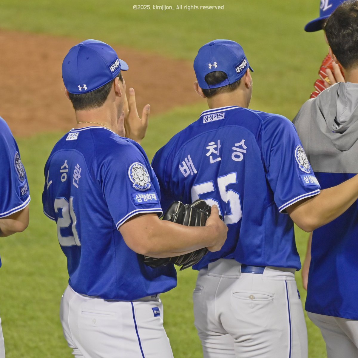 과거 현재 그리고 그 둘이 함께 할  미래 

#배찬승 #오승환