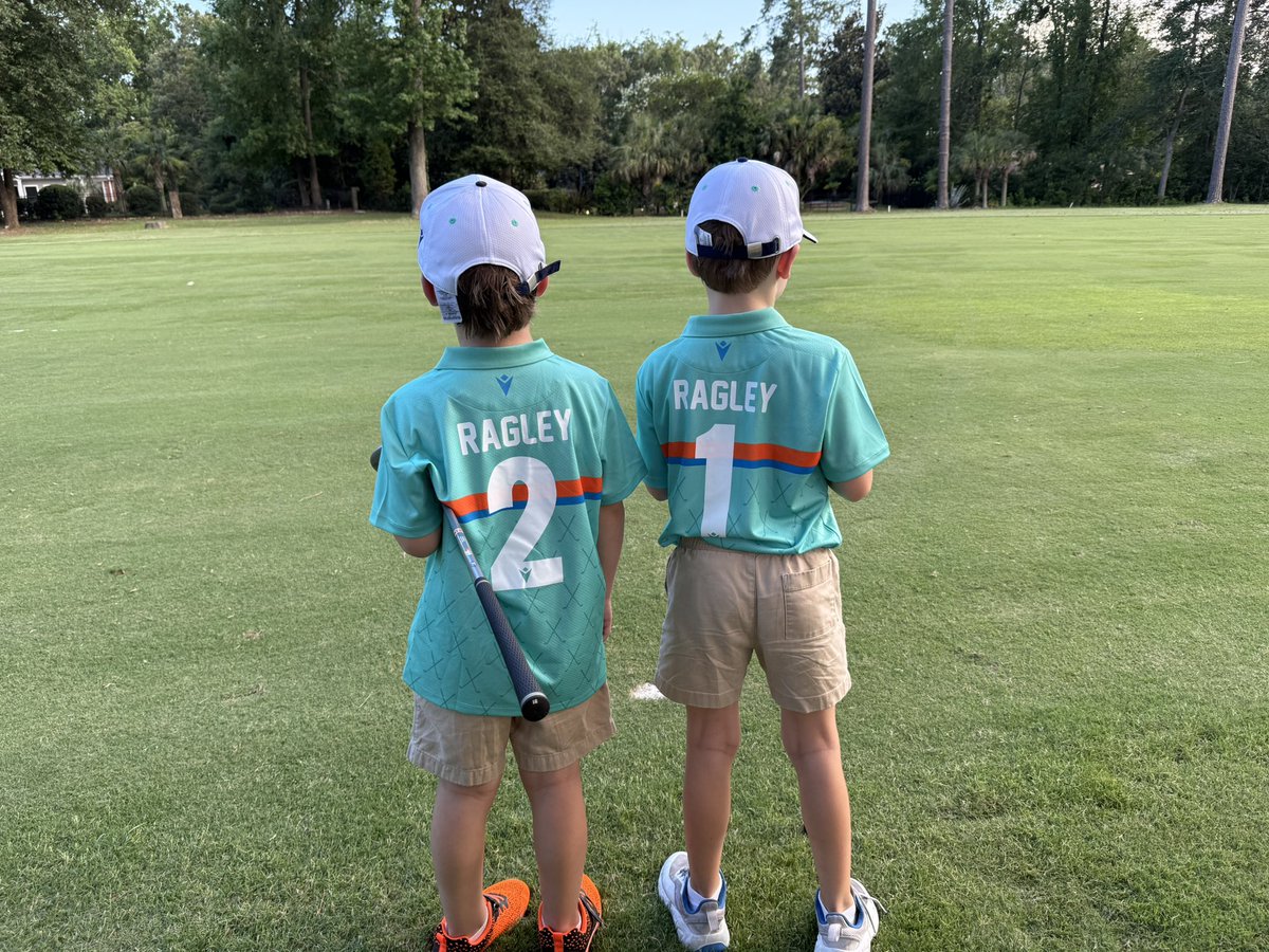Decent temperature tonight for a <a href="/PGAJrLeague/">PGA Jr. League</a> match! #JJR #WER ⛳️