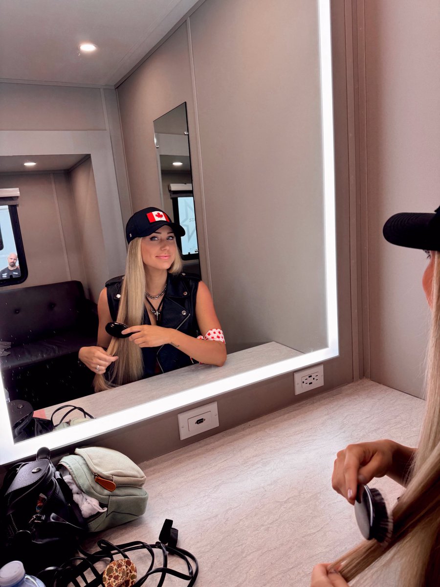 alliwalker's tweet image. Happy Canada Day! 🇨🇦 Well that was one for the books! What a day getting to perform in front so many distinguished guests, our PM, Prince Edward, Ryan Reynolds!!! Not to mention millions of yas at home watching across the country! So grateful for this opportunity to represent my…