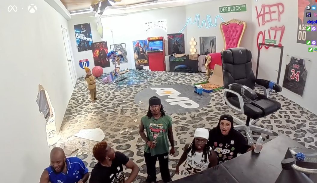 agentscarkeys's tweet photo. The Meta Quest Xbox SuperStream was genuinely entertaining https://t.co/CxWiKsweMH